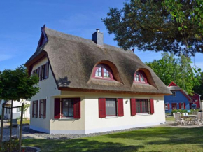 Aalhus Comfortable holiday residence Glowe
